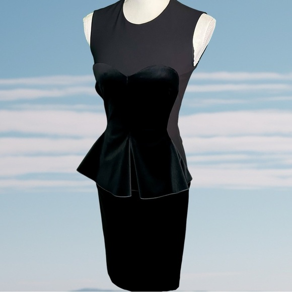 Stella McCartney Fall 2011 RTW Black Velvet Peplum Bodycon Dress Size 2 - Picture 15 of 16